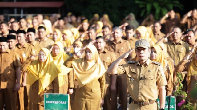 Wali Kota Banda Aceh, Illiza Sa'aduddin Djamal memastikan Pemerintah Kota Banda Aceh mulai mencairkan gaji ke-13 bagi Aparatur Sipil Negara (ASN) di lingkungan Pemko pada minggu pertama Juni 2026.